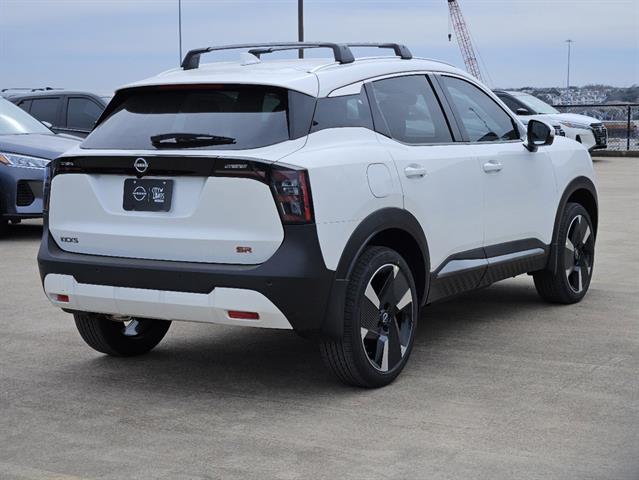 2025 Nissan Kicks SR photo 5