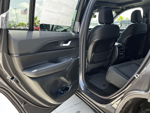 2025 Jeep Grand Cherokee Laredo X photo 16