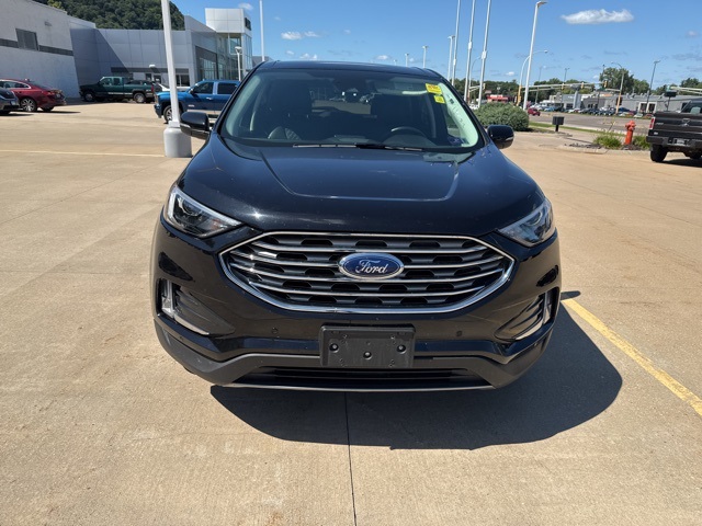 2024 Ford Edge Titanium photo 3