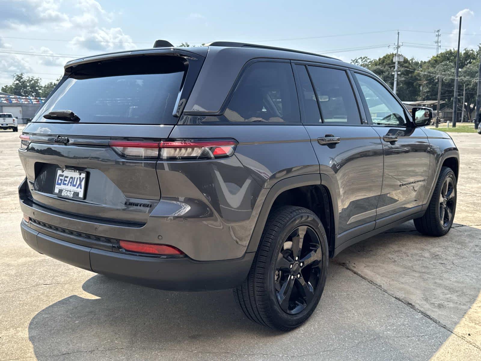 2023 Jeep Grand Cherokee Limited photo 11