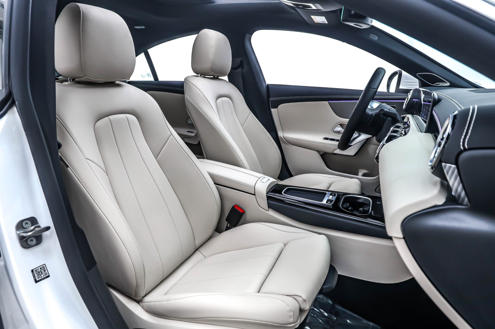2025 Mercedes Benz CLA 250 photo 7