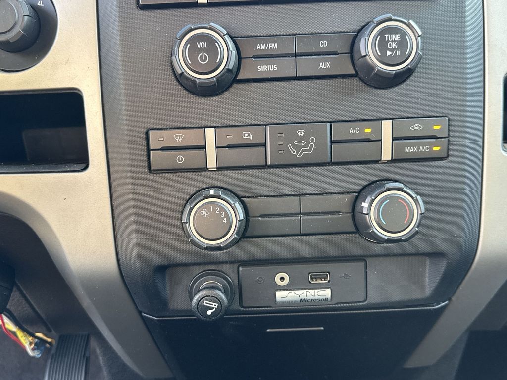 2009 Ford F-150 XLT photo 13
