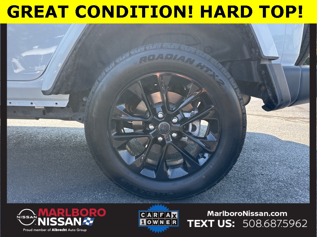 2024 Jeep Wrangler Sahara 4xe photo 11