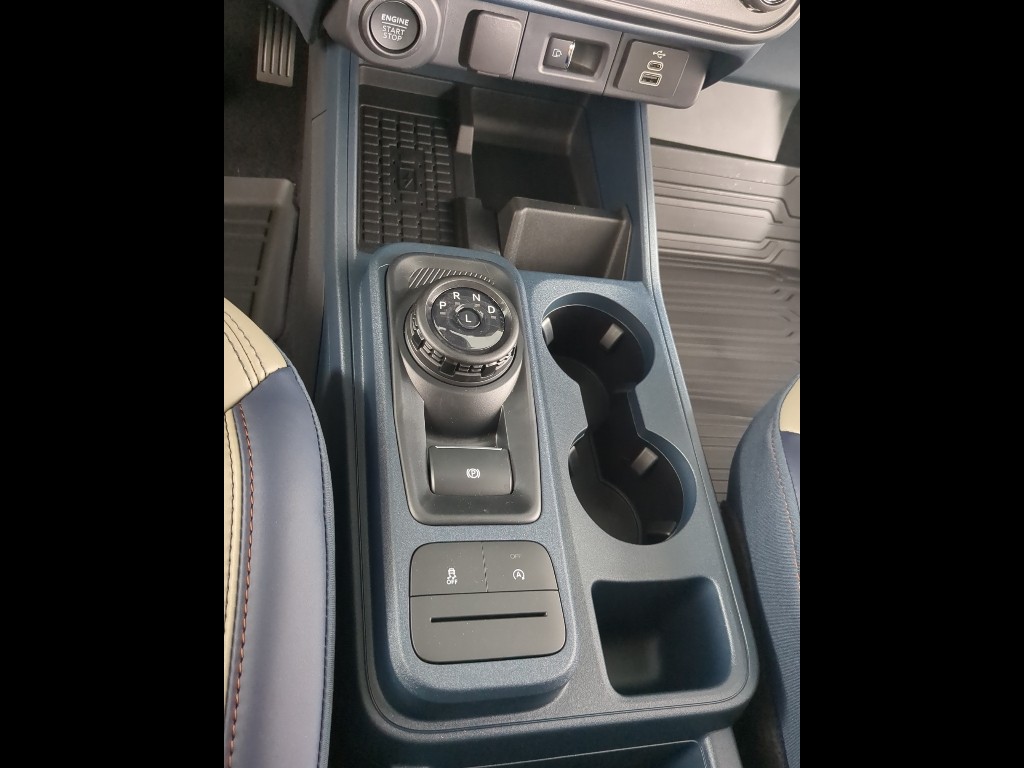 2025 Ford Maverick Lariat photo 17