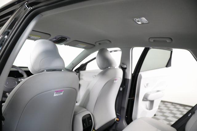 2026 Hyundai Kona SEL photo 17