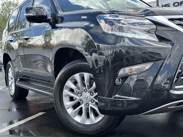 2023 Lexus GX 460 Base photo 3