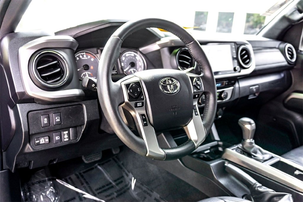 2023 Toyota Tacoma Limited photo 15