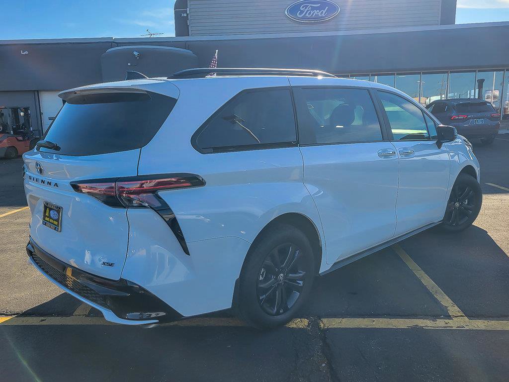 2025 TOYOTA SIENNA - Image 9