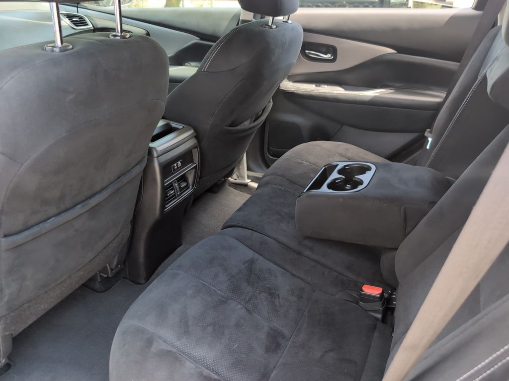 2020 Nissan Murano SV photo 19