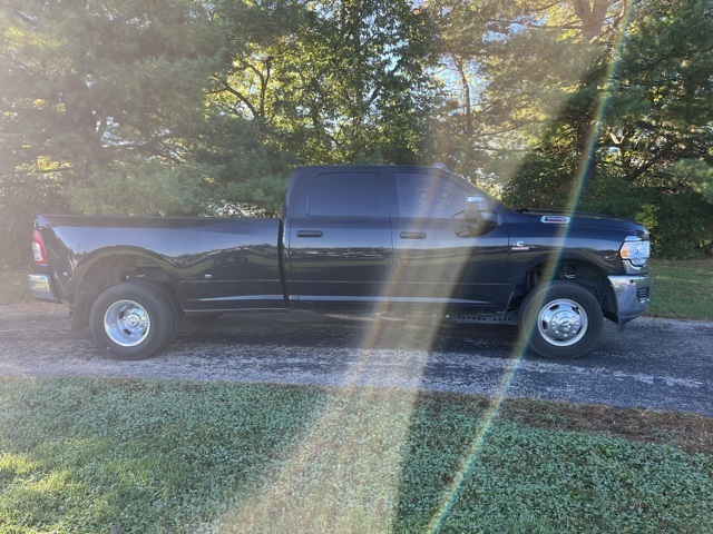 2024 Ram 3500 Tradesman photo 2