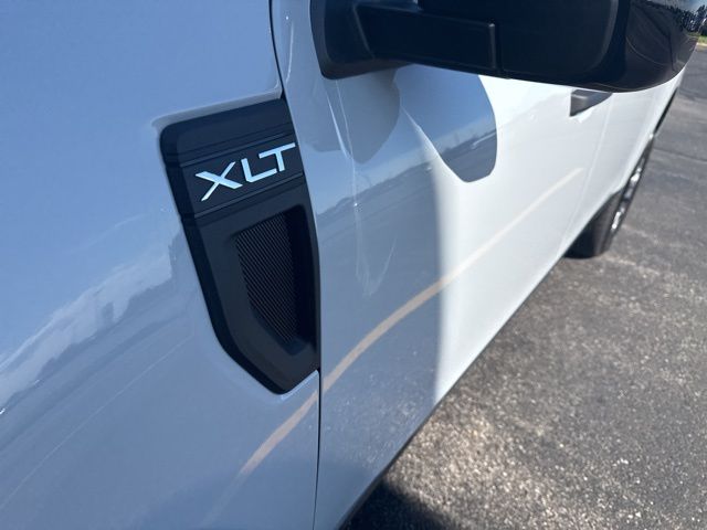 2025 Ford Maverick XLT photo 3