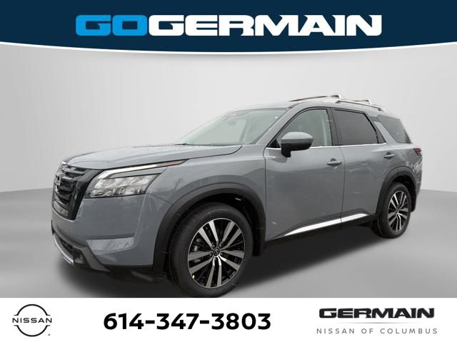 2025 Nissan Pathfinder Platinum's photo