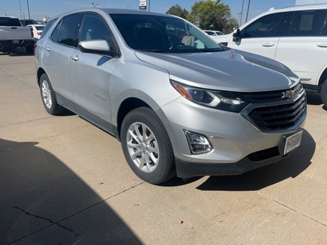 2020 Chevrolet Equinox LT photo 2