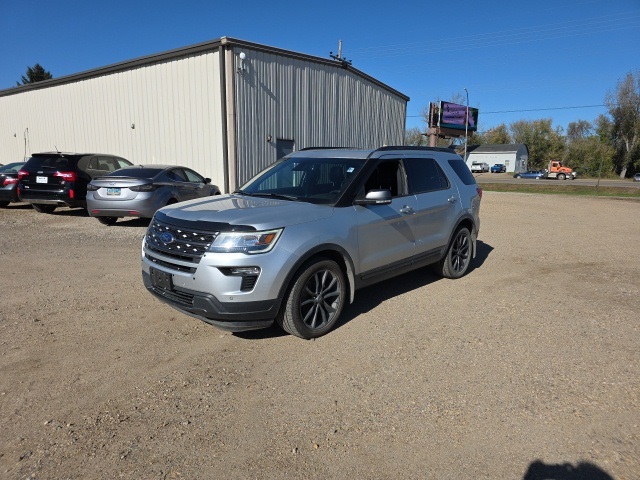 2018 Ford Explorer XLT photo 3