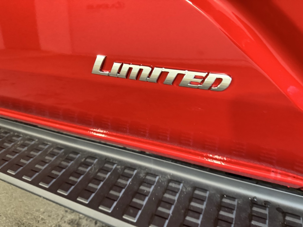 2025 Toyota 4Runner photo 9