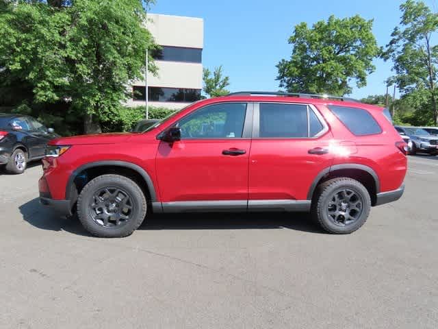 2025 Honda Pilot TrailSport photo 3