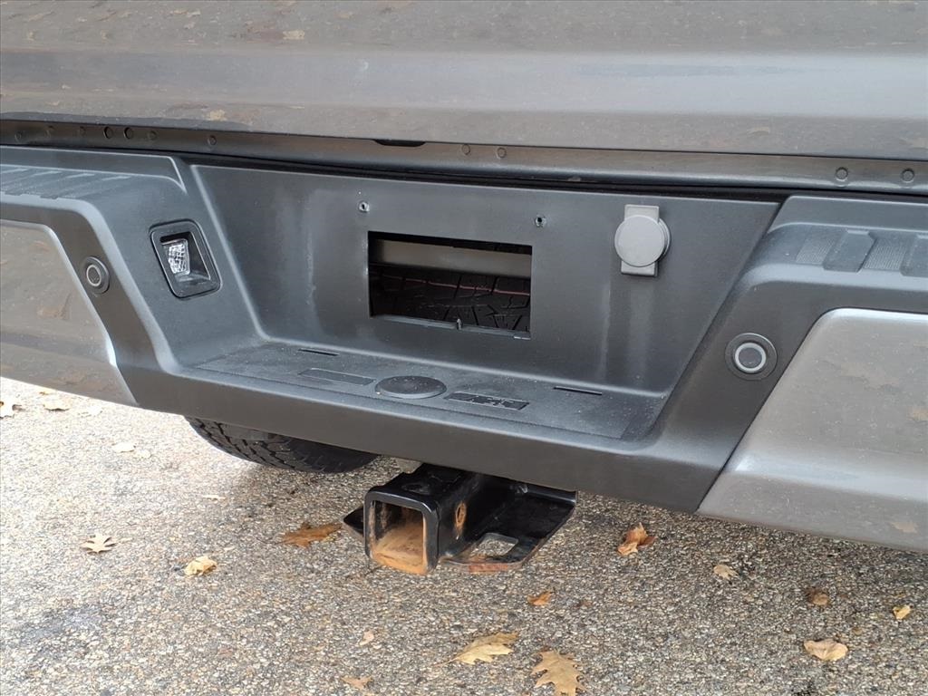 2023 Ford F-150 XL photo 3