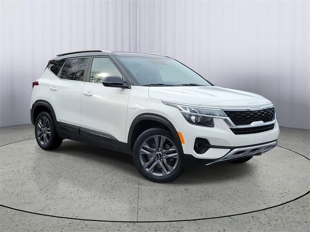 2023 Kia Seltos S's photo