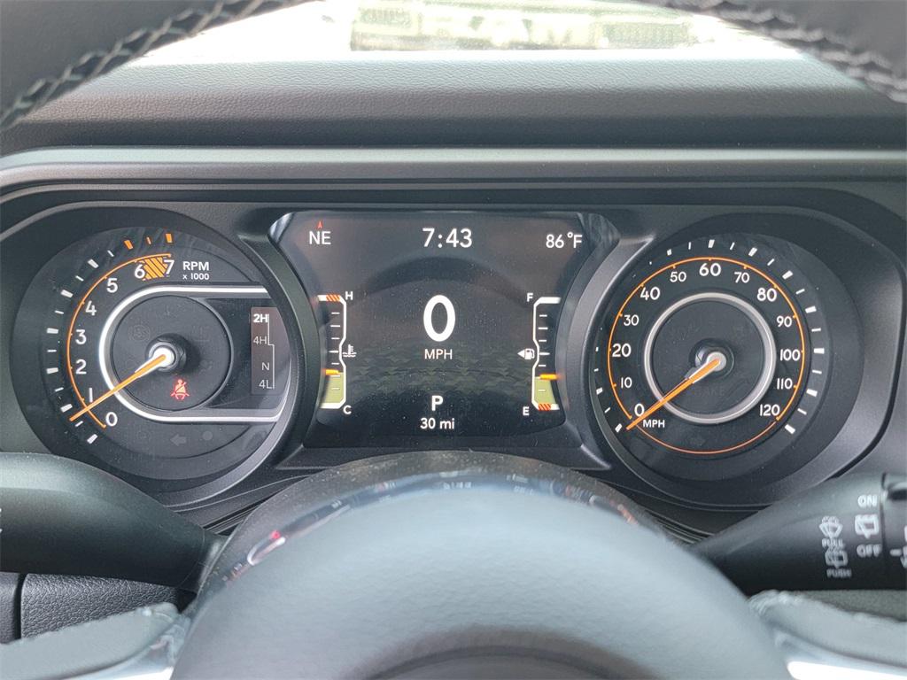 2025 Jeep Wrangler Sahara photo 22