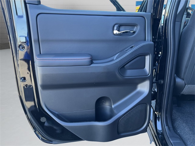 2025 Nissan Frontier PRO-4X photo 24