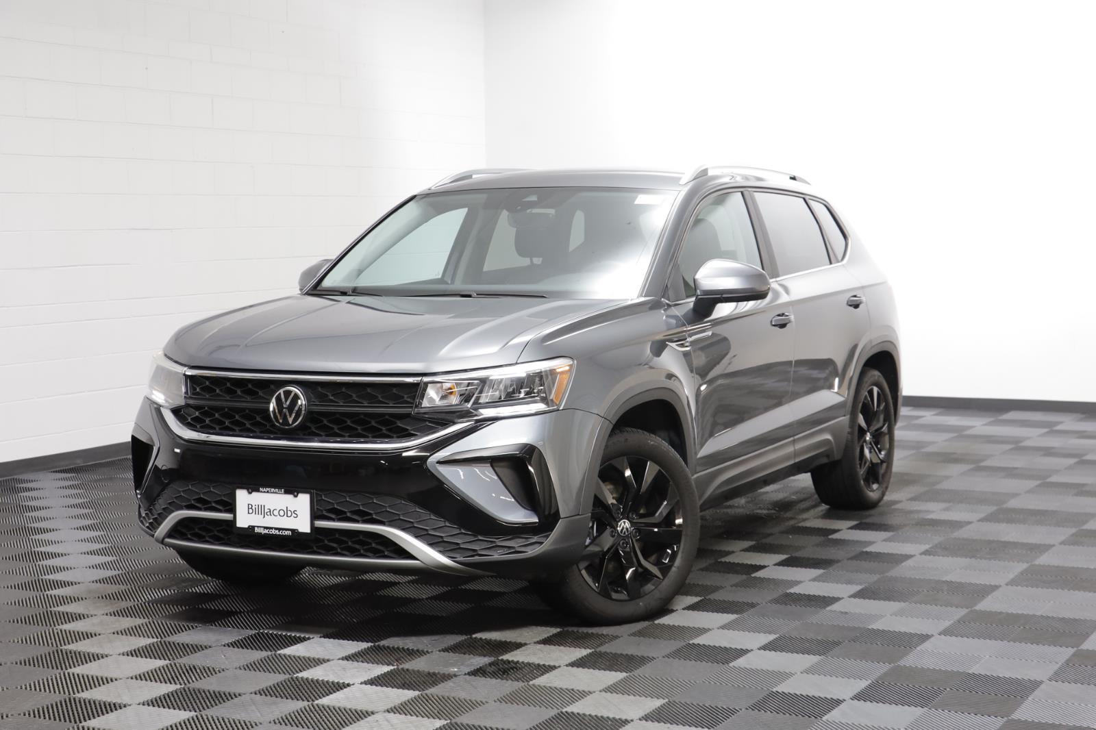 2023 Volkswagen Taos SE's photo