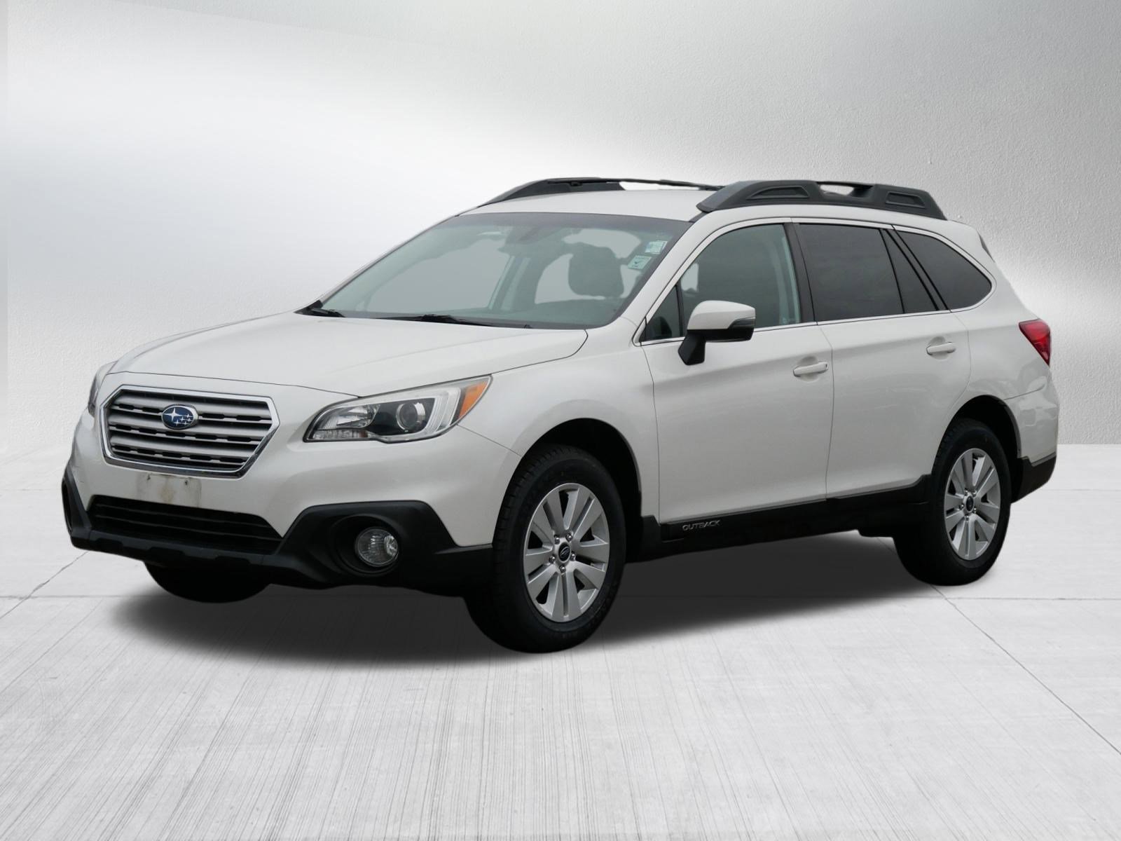 2017 Subaru Outback Premium photo 3