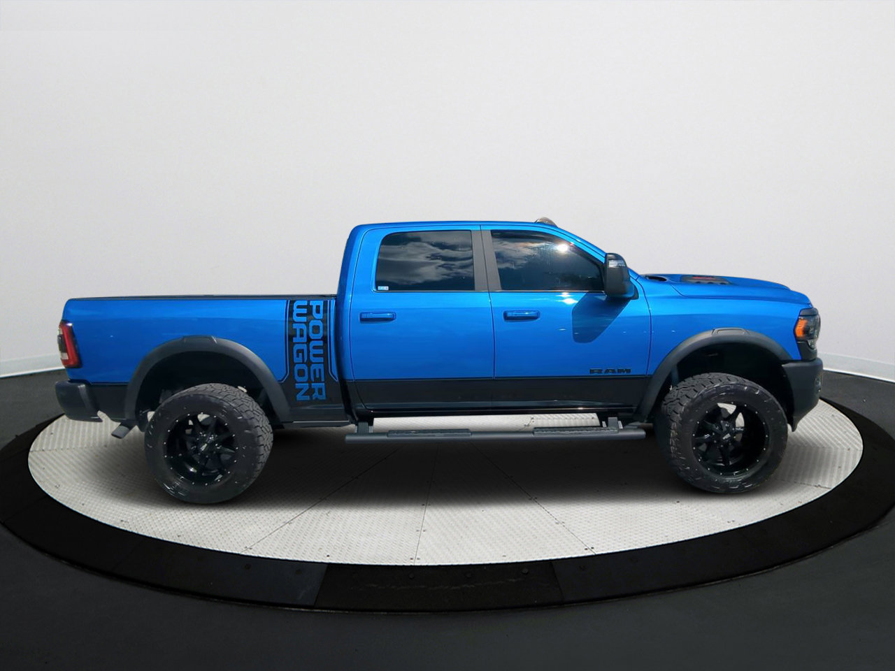 2023 Ram 2500 Power Wagon photo 3
