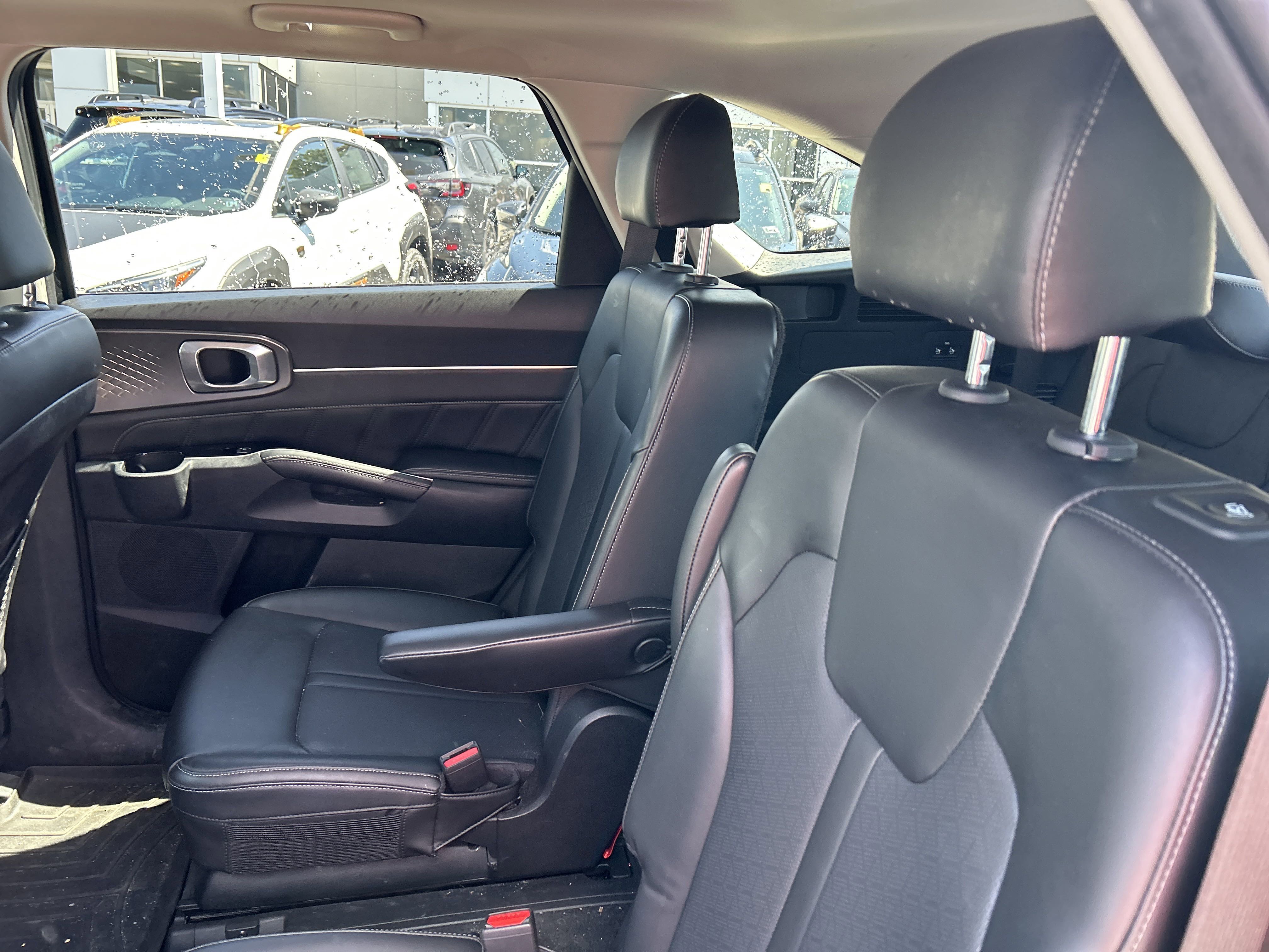 2022 Kia Sorento SX photo 2