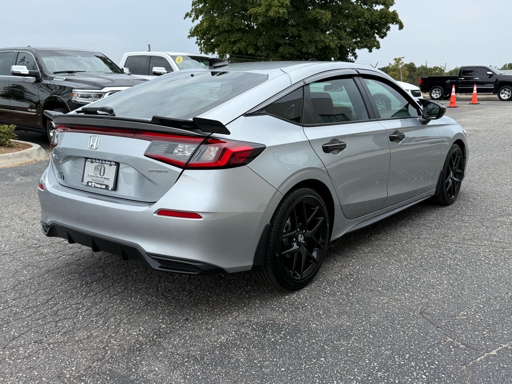 2025 Honda Civic Sport photo 2