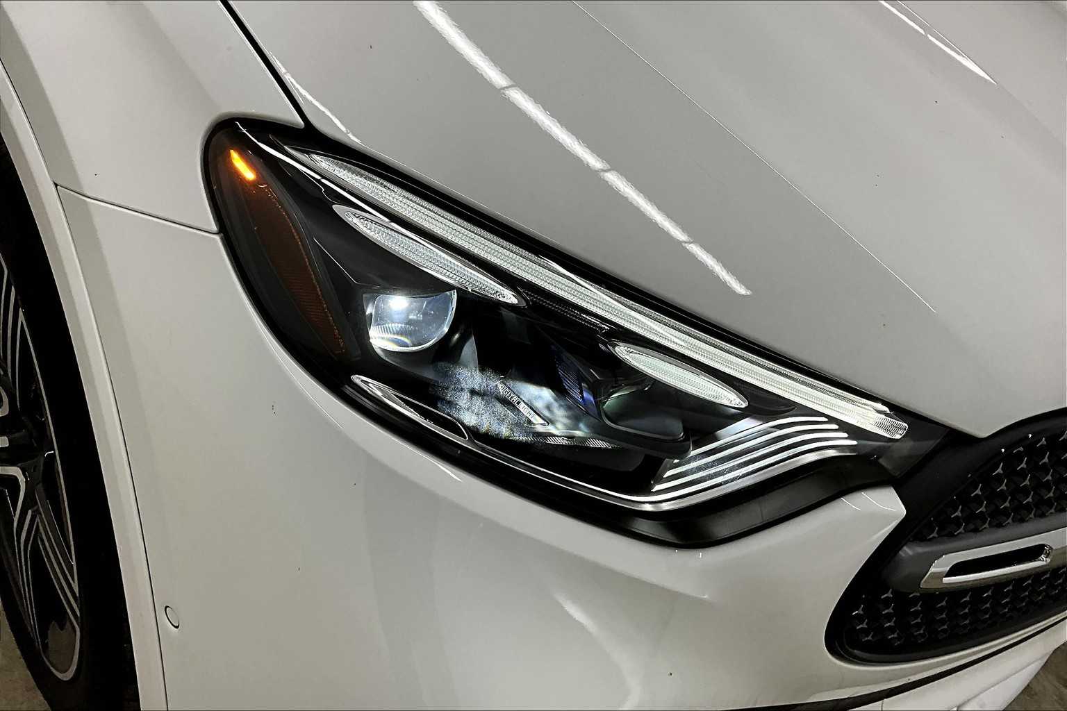 2025 Mercedes Benz GLC 350e 4MATIC photo 4