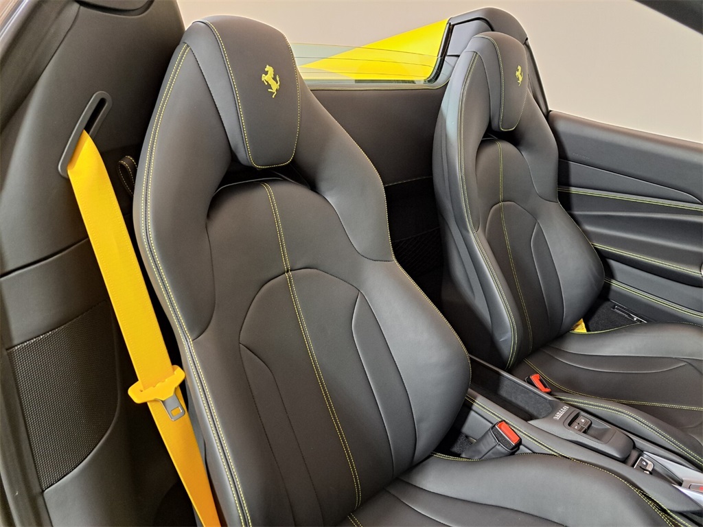 Certified Used 2023 Giallo Triplo Strato Ferrari Base image 5