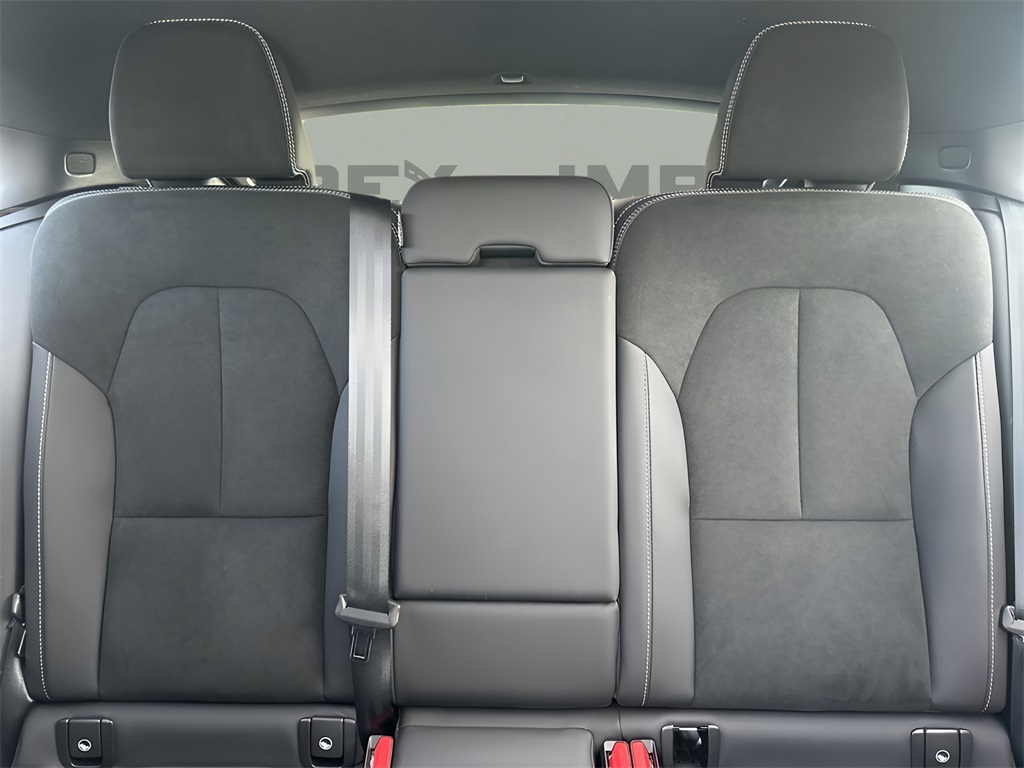 2023 Volvo C40 Recharge Ultimate photo 12