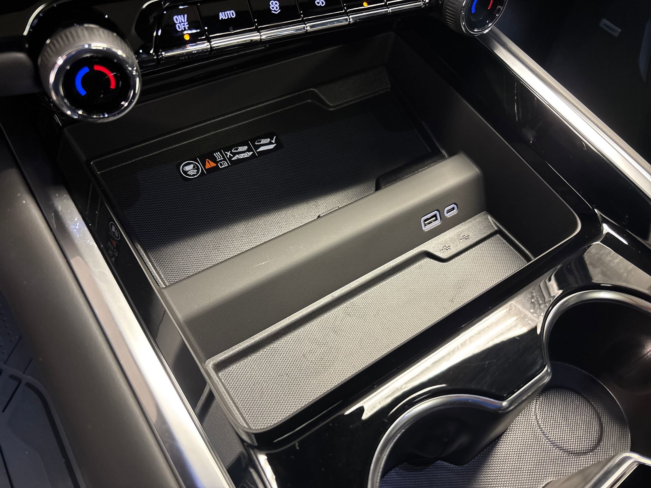 2025 Chevrolet Tahoe LT photo 31