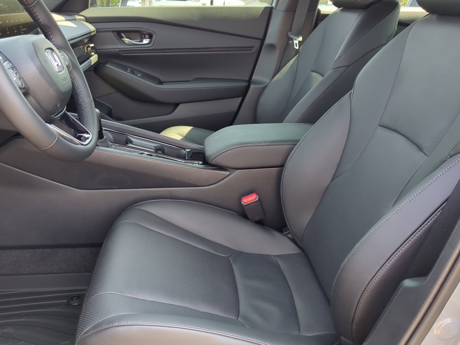 2025 Honda Accord Hybrid Sport-L photo 18