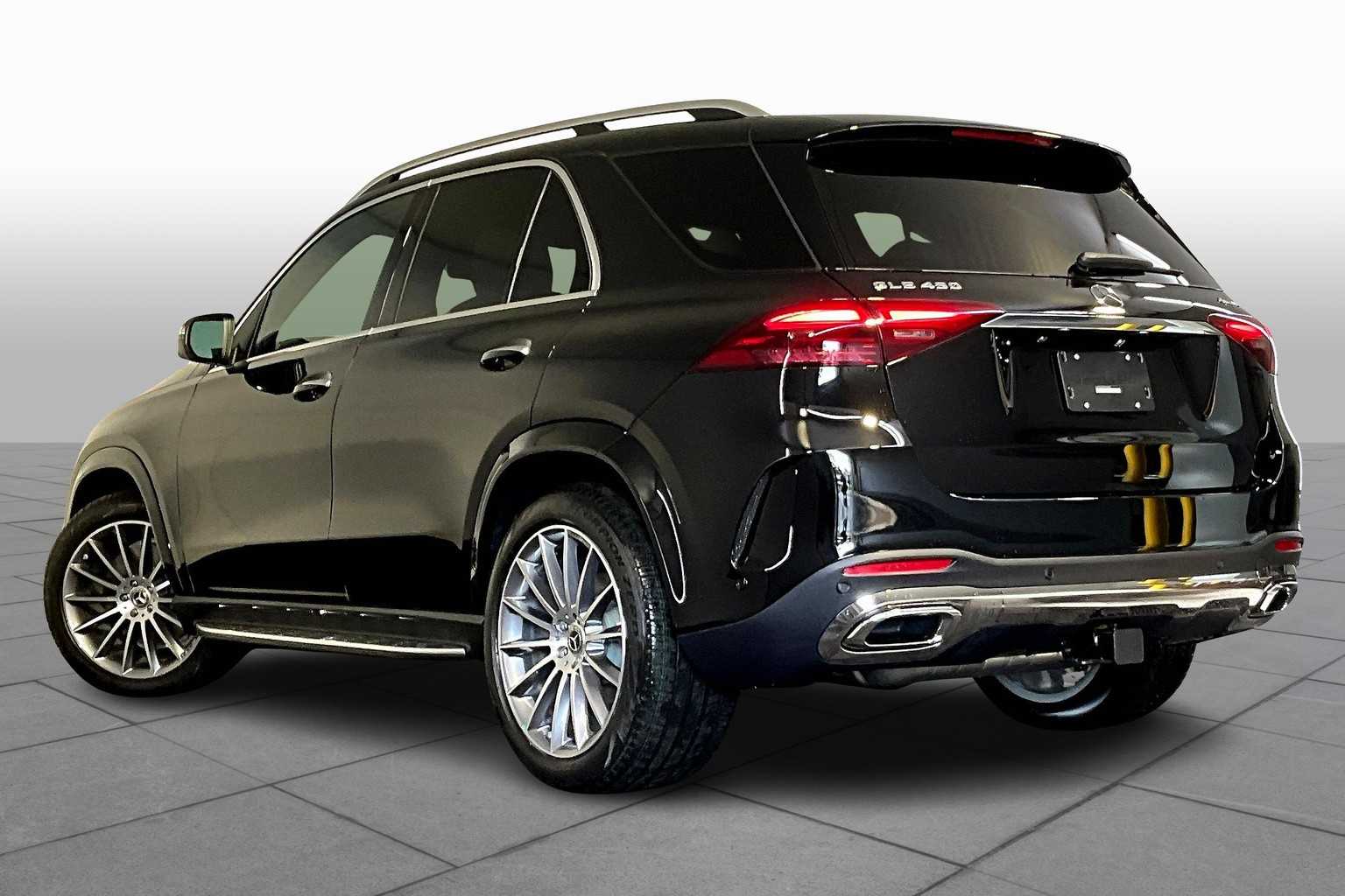 2026 Mercedes Benz GLE 450 4MATIC photo 3