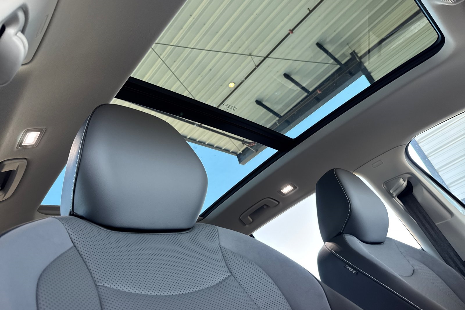 2025 Volkswagen Tiguan SE photo 13