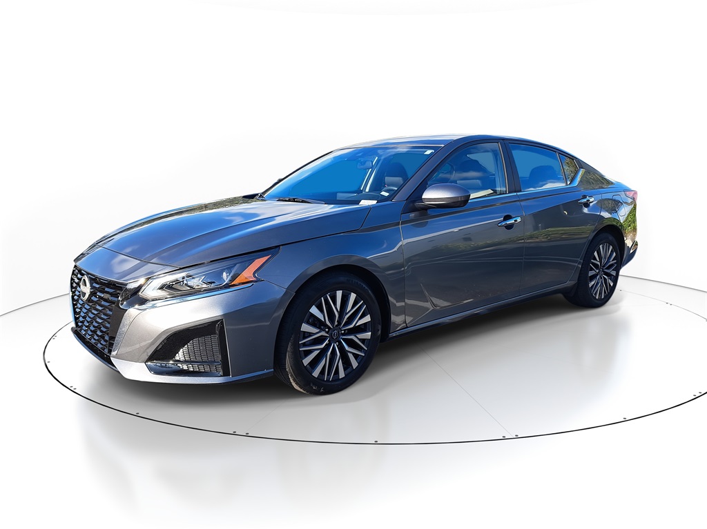 2023 Nissan Altima 2.5 SV photo 3