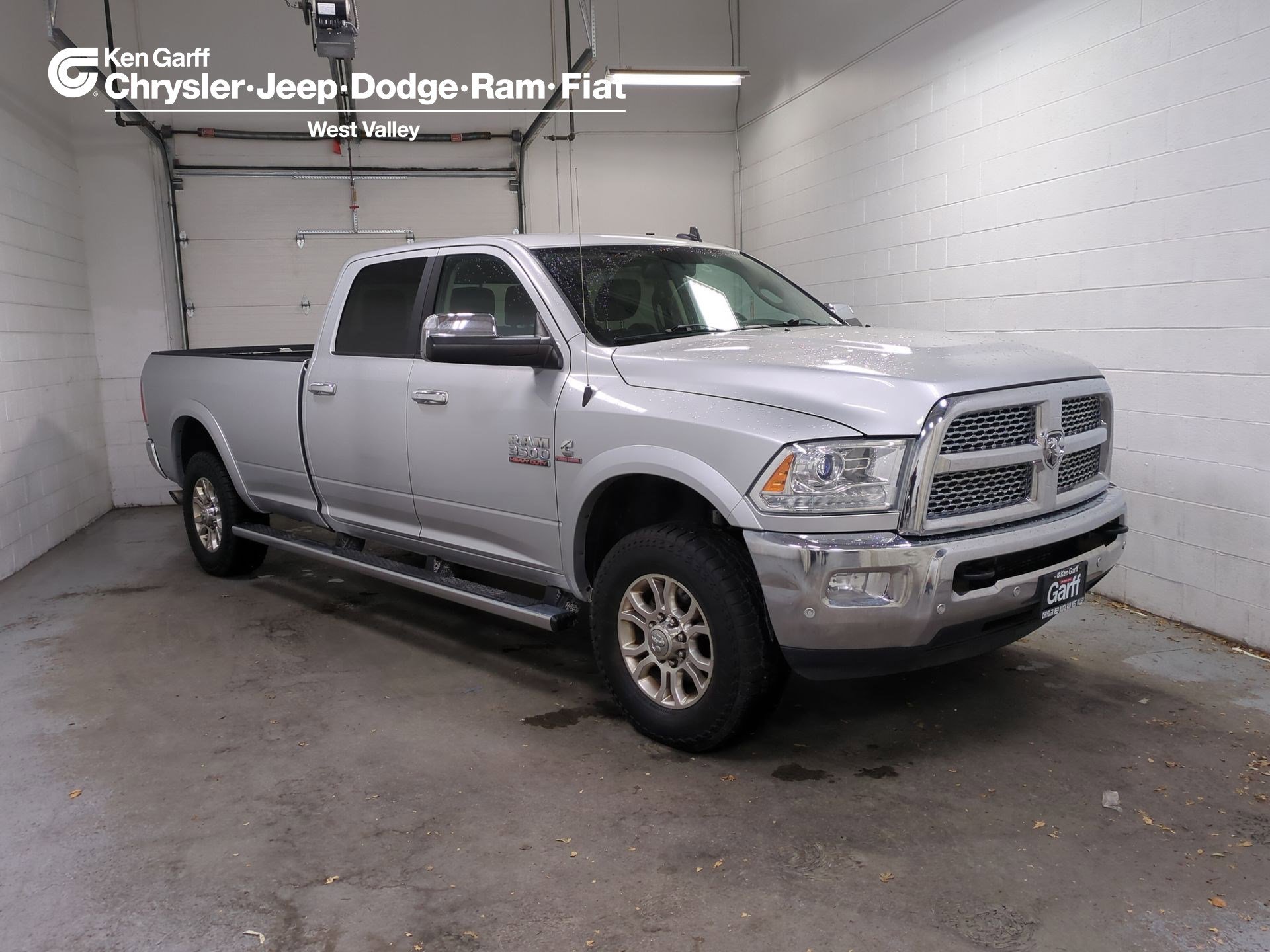 2016 RAM Ram 3500 Pickup Laramie's photo