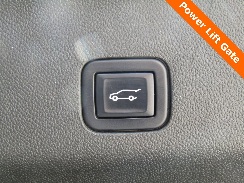 2022 Chevrolet Suburban Z71 photo 22