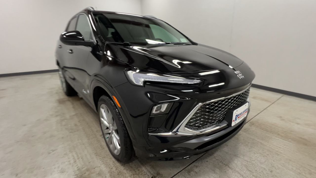 2025 Buick Encore GX Avenir photo 25