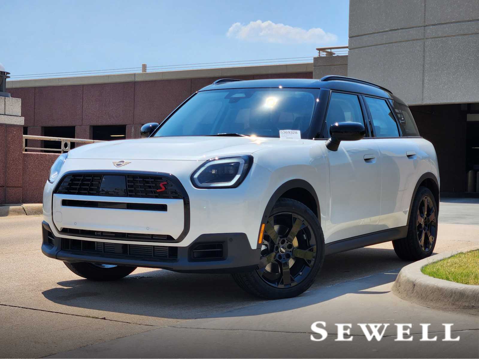 2025 MINI Countryman S's photo