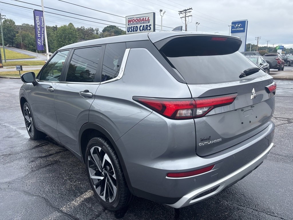 2023 Mitsubishi Outlander SE photo 6