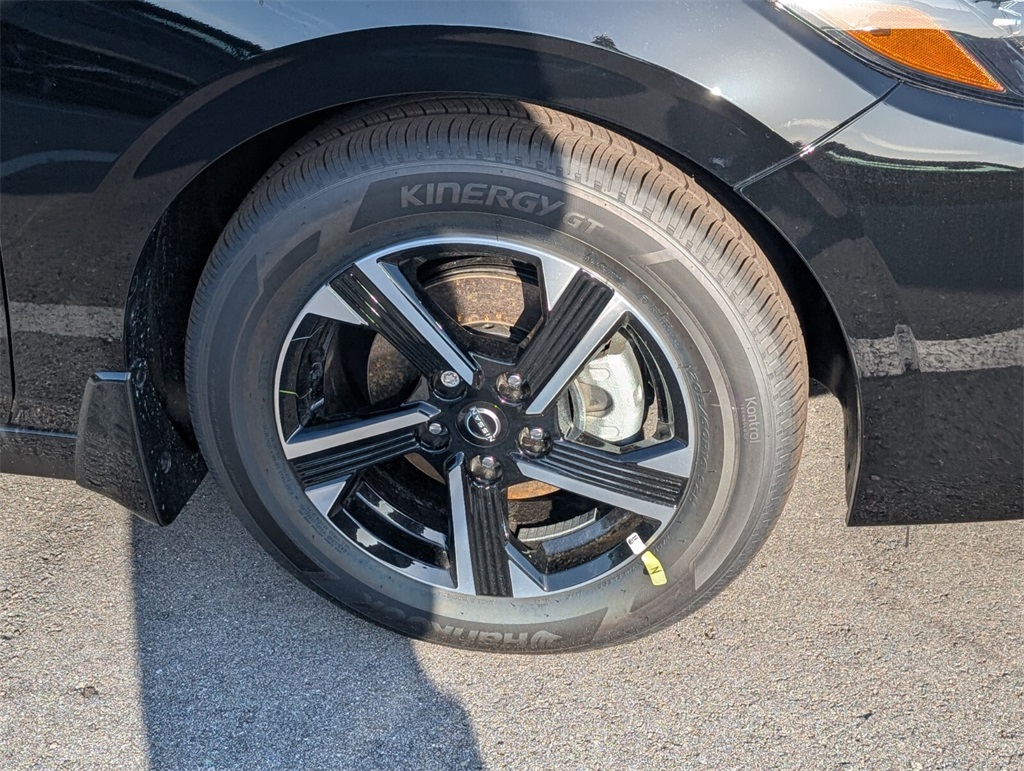 2025 Nissan Sentra SV photo 3