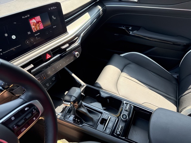2025 Kia K5 GT-Line photo 41