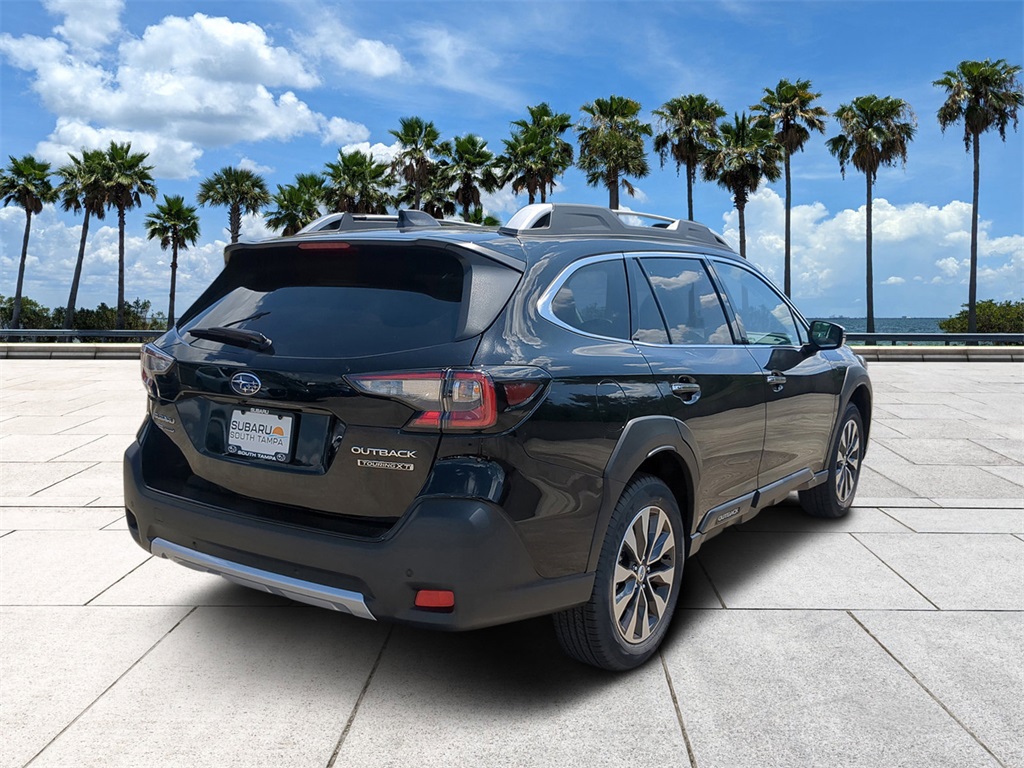 2025 Subaru Outback Touring XT photo 4