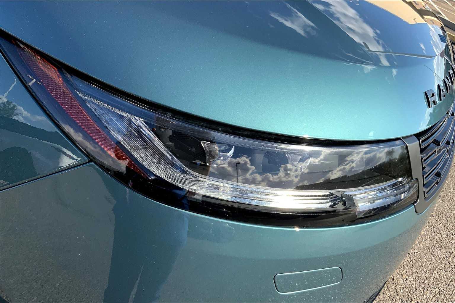 2023 Land Rover Range Rover Sport SE photo 25
