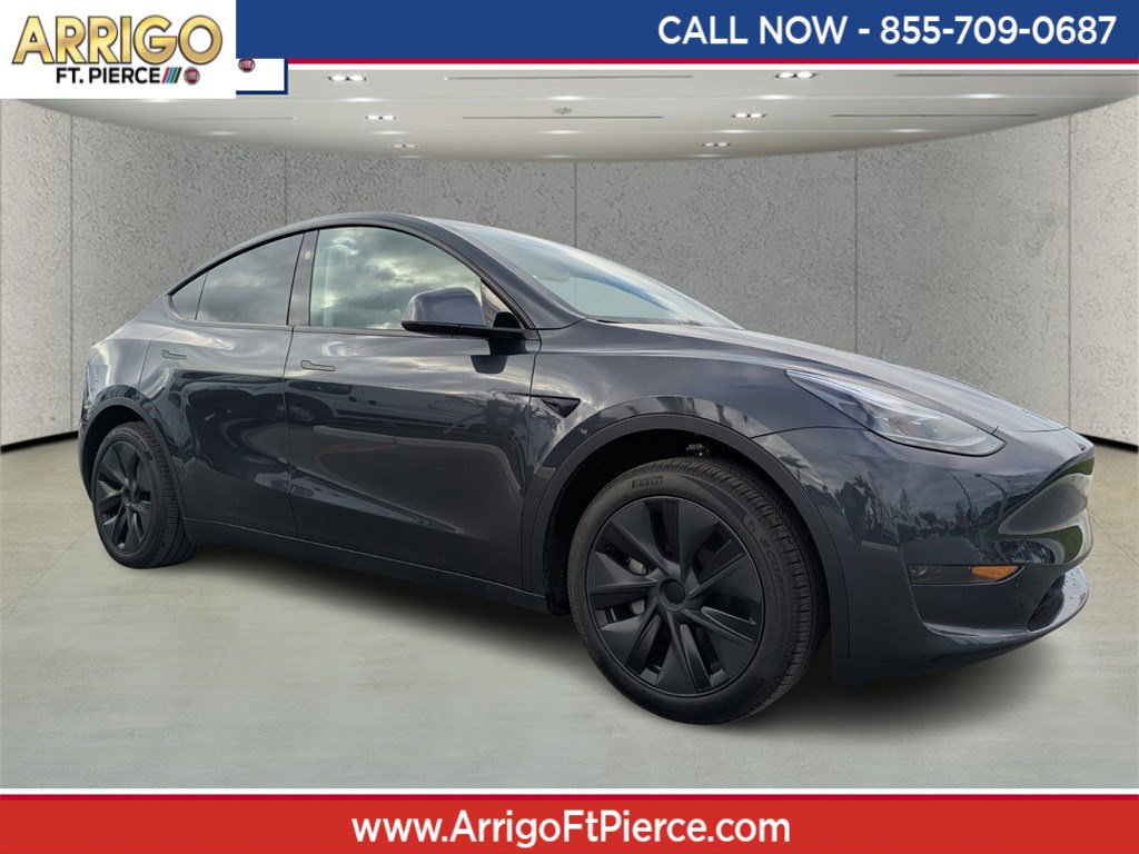 2025 Tesla Model Y Long Range's photo