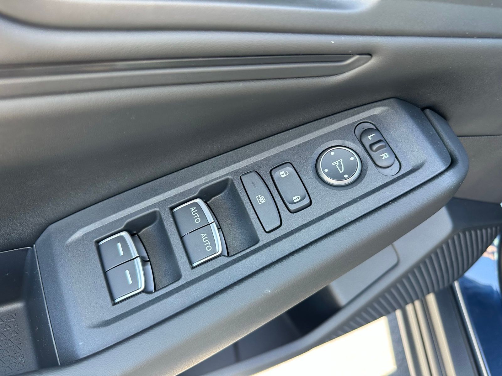 2025 Honda Accord 1.5T SE photo 10