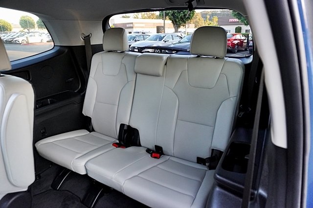 2025 Kia Telluride S photo 18