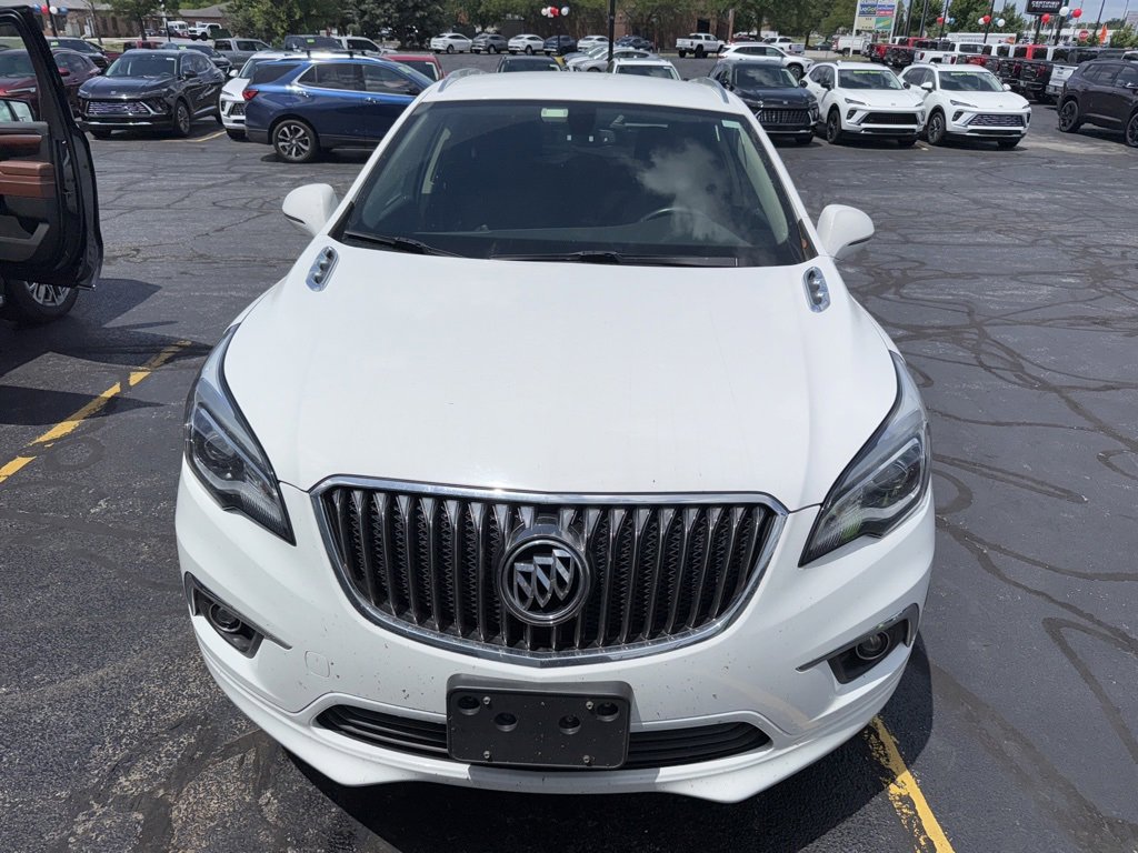 2018 Buick Envision Essence photo 2